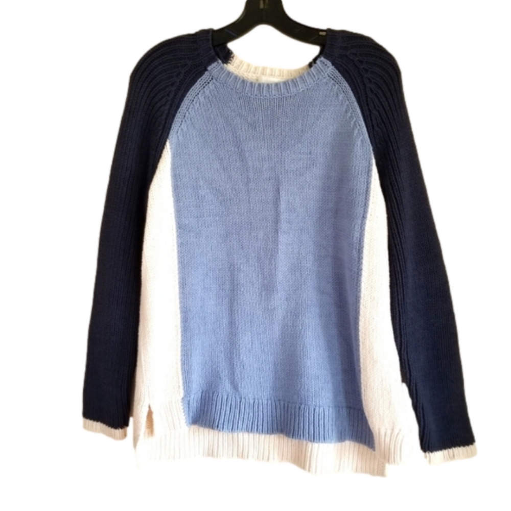 Lisa Todd Colourblock Blue & White Crewneck Pullover Sweater Size Medium